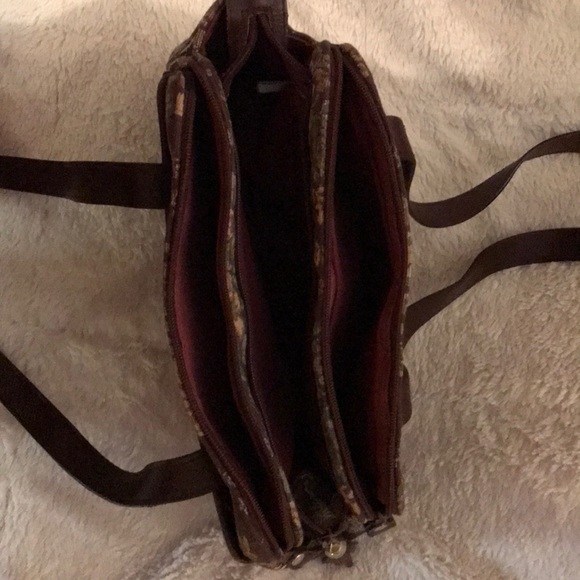 Vintage Etienne Aigner tapestry handbag - Picture 5 of 5